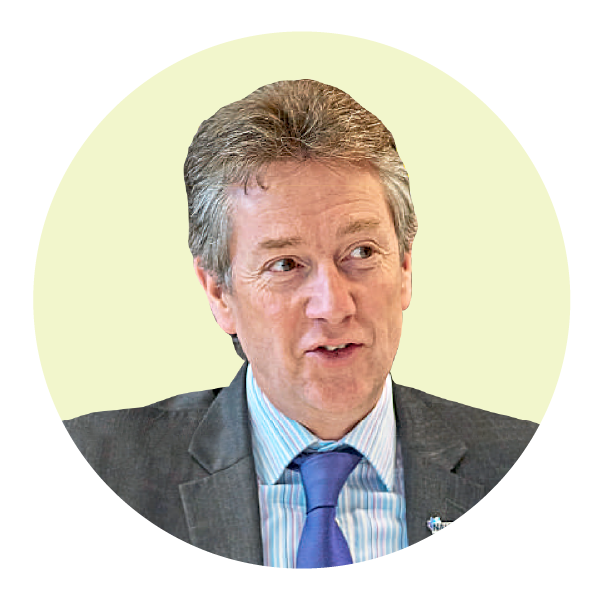 Headshot of Ian Hartwright